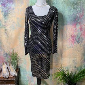 📌monaco Figure-Hugging Sequin Dress w/ Low Back